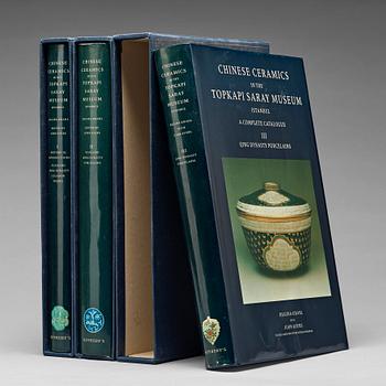 Regina Krahl & John Ayers, "Chinese Ceramics in the Topkapi Saray Museum Istanbul". Vol I-III.