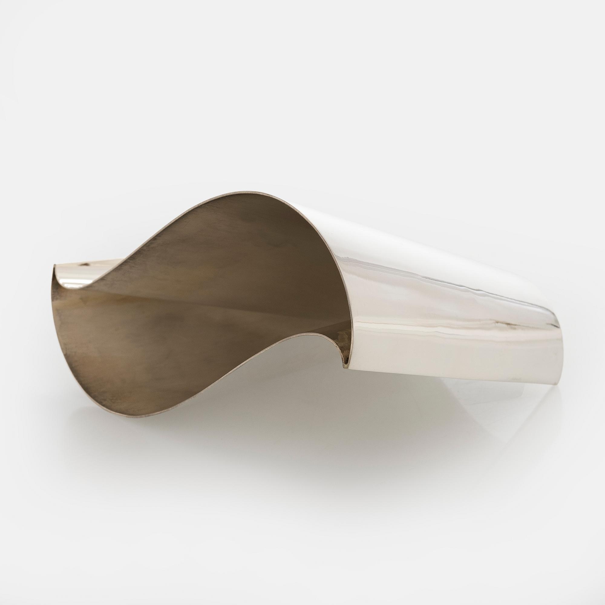 Pekka Piekäinen, vas, sterlingsilver, "Finlandia", Platinoro, Åbo.