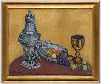 Hilding Linnqvist, Still life with samovar and fruits.