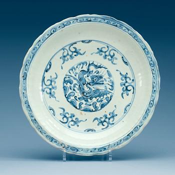 1857. A blue and white dragon dish, Ming dynasty.