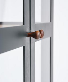 Johanna Lagercrantz, skåp, "Parad", ed. 43/55, Lammhults, efter 1990.