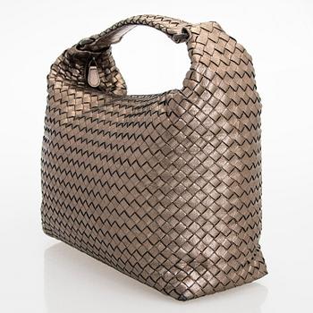 Bottega Veneta, a 'Sloane' leather bag.