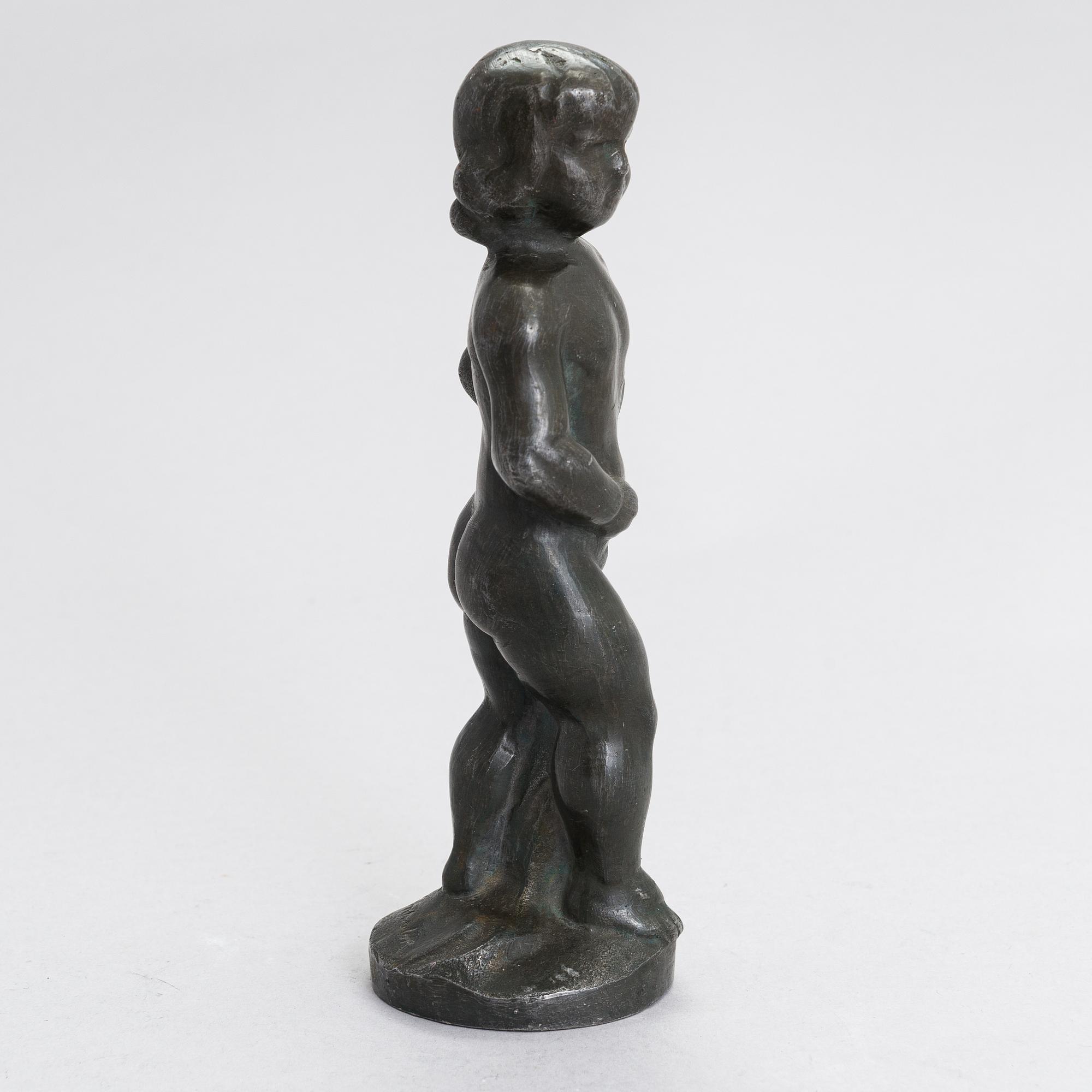 Hjalmar Stenholm, pronssiveistos, signeerattu.