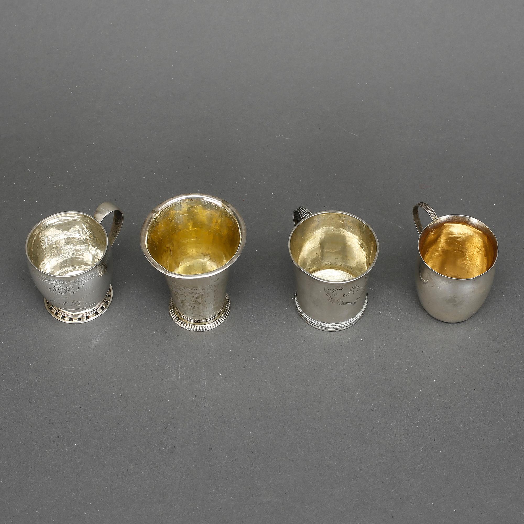 BÄGARE samt 3 st SUPKOPPAR, silver, Tot vikt 111 gram. Bägare stämplad Lars Castman, Vimmerby ca 1750.