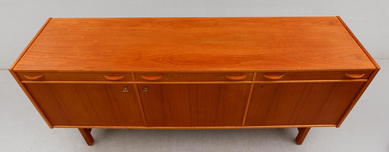 SIDEBOARD, Ulferts, 1900-talets andra hälft.