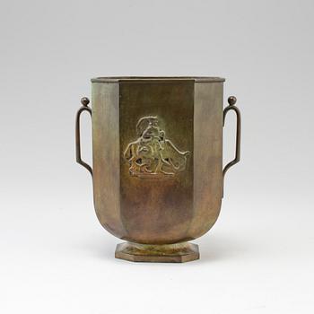 JUST ANDERSEN, vas av brons, GAB, Stockholm. Modellen i produktion omkring 1927-1943.