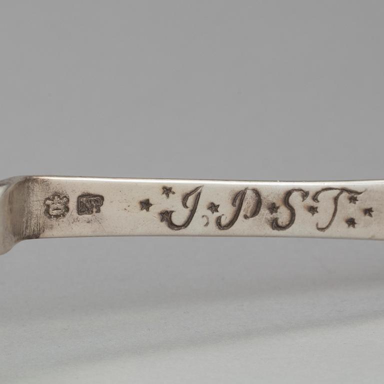 2 silver spoons, 1 by Michel Pohl, Stockholm 1655-1699. Weight 84 grams.