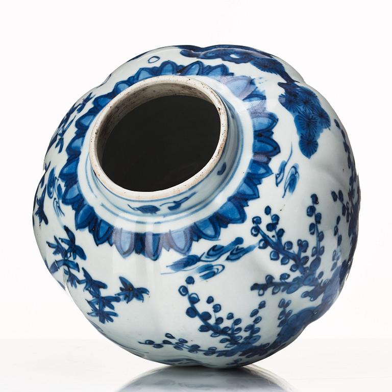 A blue and white melon shaped jar, Ming dynasty, Wanli (1572-1620).