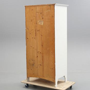 KLÄDSKÅP, 1900-talets början.