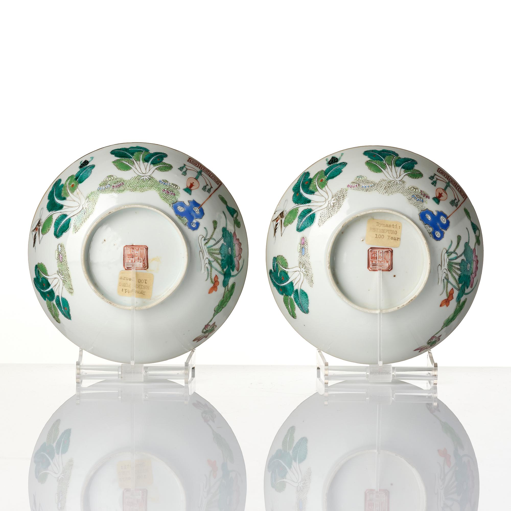 Skålar, ett par, porslin, Kina, sen Qingdynasti.