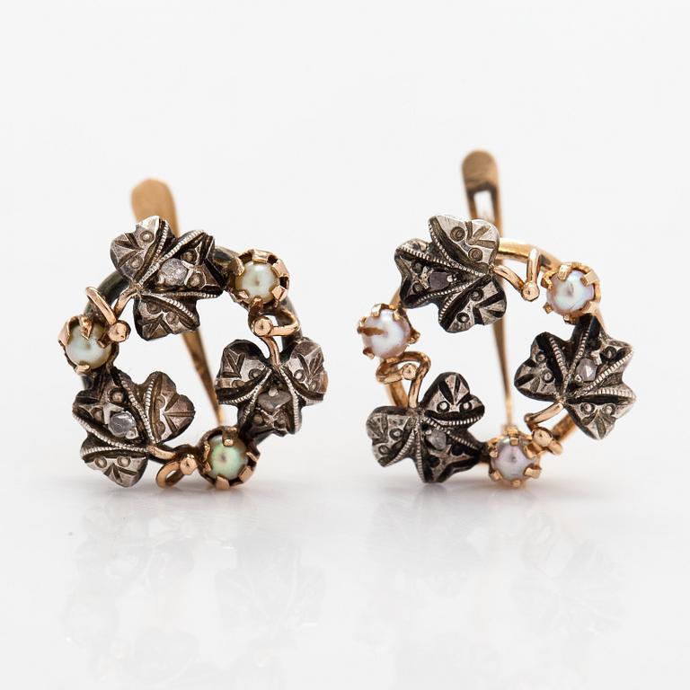 A pair of 14K gold and silver earrings with rose-cut diamonds and cultured pearls. Russia.