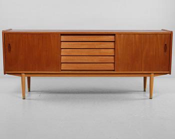 SIDEBOARD, "Trio", Nils Jonsson, Troeds, 1900-talets andra hälft.