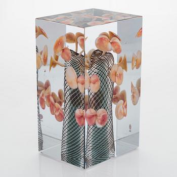 Oiva Toikka, A Jubilee cube, 'Sakurano Hana', Pro Arte, signed Oiva Toikka Nuutajärvi Notsjö 2008, numbered 151/200.