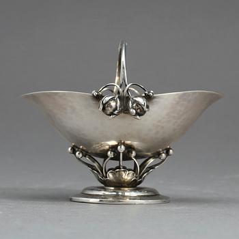 SKÅL, silver, Georg Jensen, modell 235. 1920. Vikt ca 85 gram.