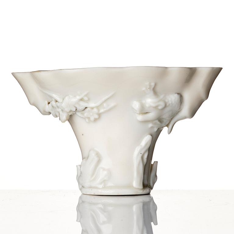 Vinofferbägare, blanc de chine. Qingdynastin, Kangxi (1662-1722).