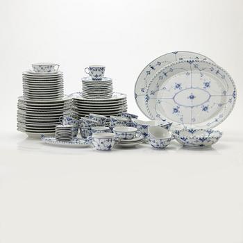Royal Copenhagen, Dinner service, 68 pieces, “Musselmalet”, including “Helblonde”, Denmark.