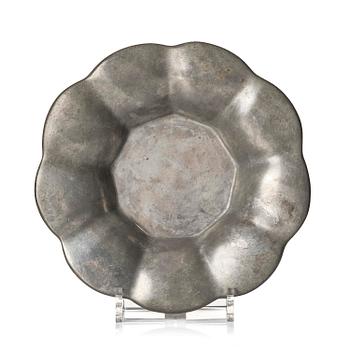 275A. Estrid Ericson, a pewter dish, model "A 45", Firma Svenskt Tenn, Stockholm, 1925.