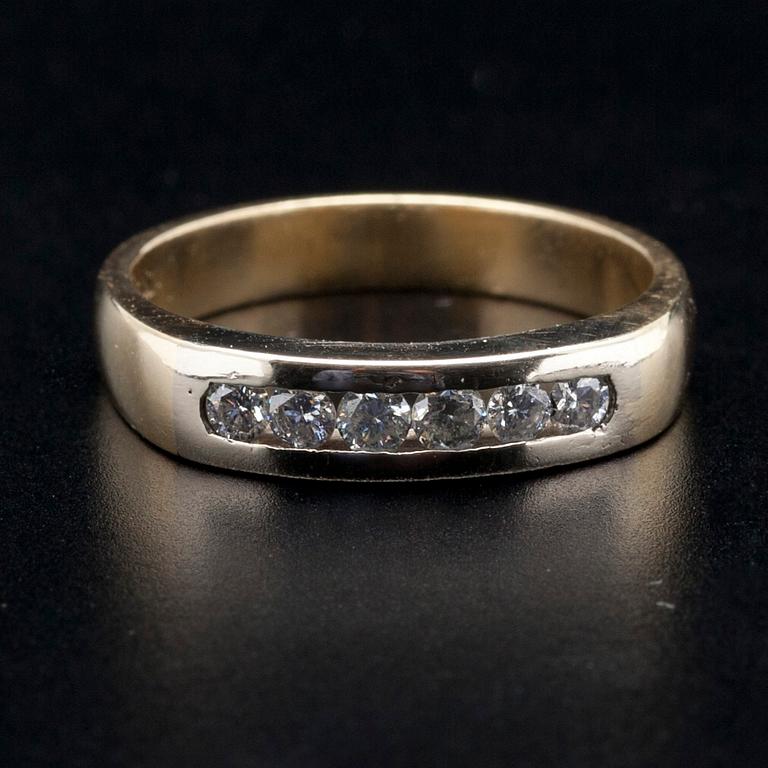 RING, guld 14K, 6 briljantslipade diamanter. Vikt 4,7 g.