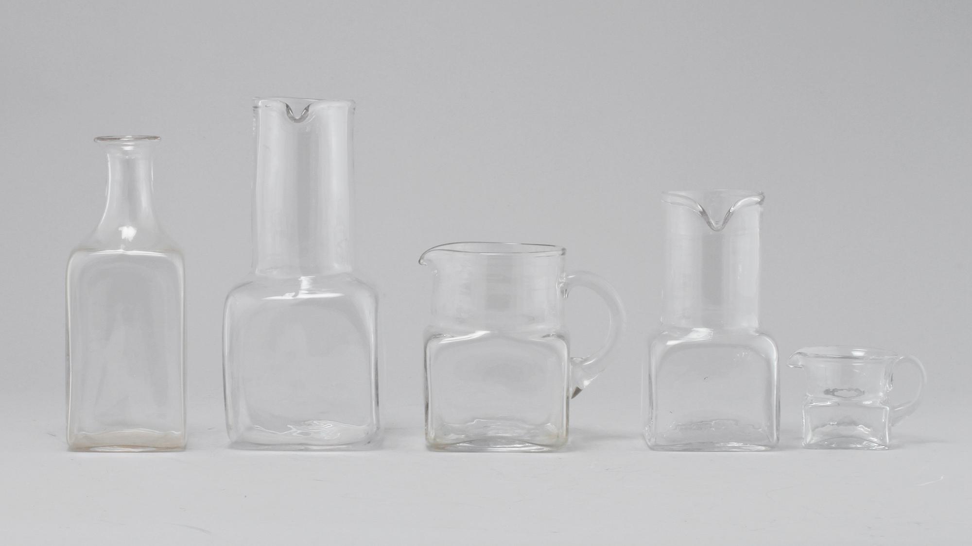 BURKAR SAMT KARAFFER, 16 st, glas, "Sill i kvadrat", Signe Persson Melin, Boda, 1900-talets andra hälft.