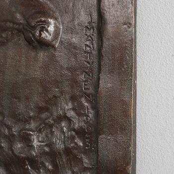 JUSSI MÄNTYNEN, relief, broze, brown patina, signed J.Mäntynen and dated 1923.