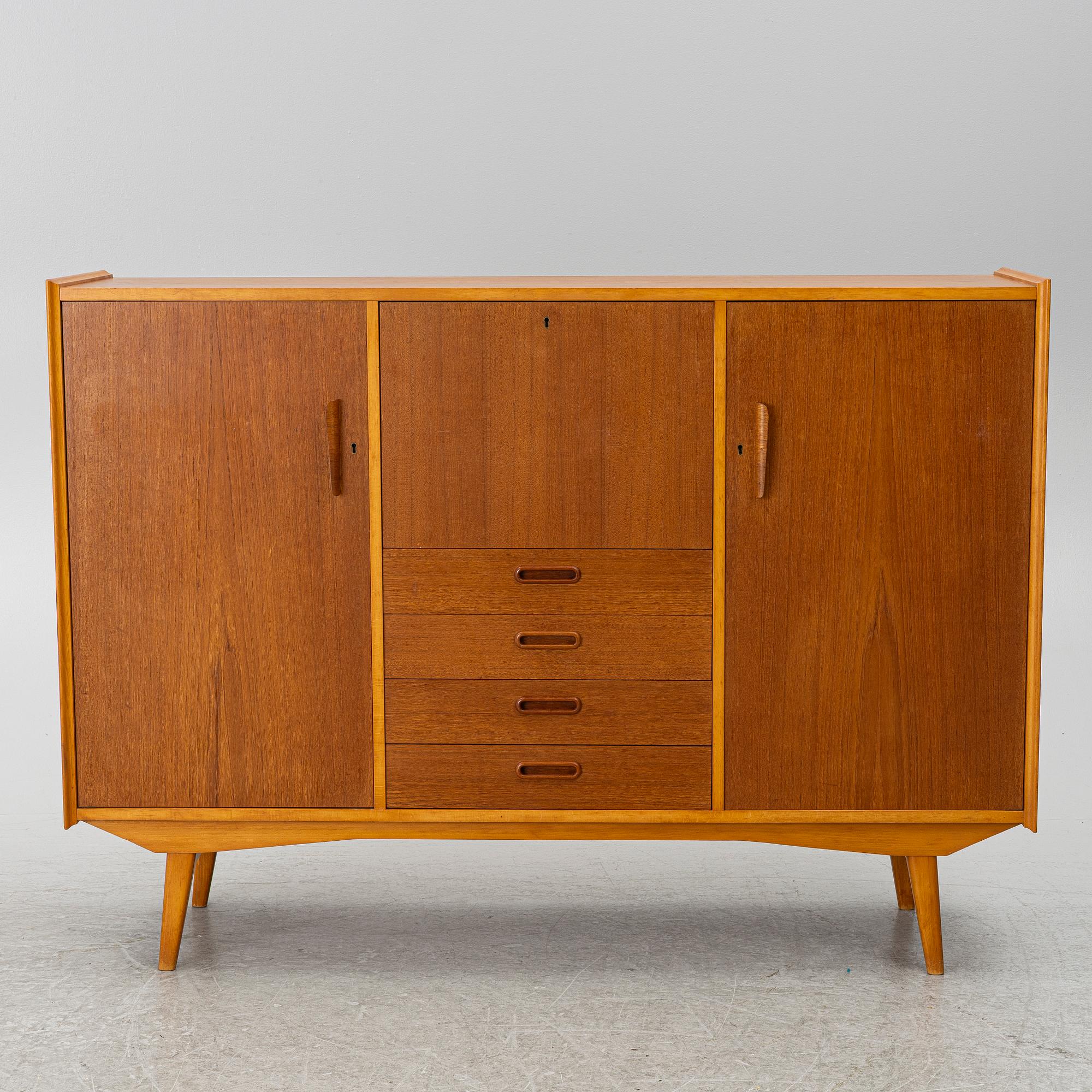 A 1950's sideboard.