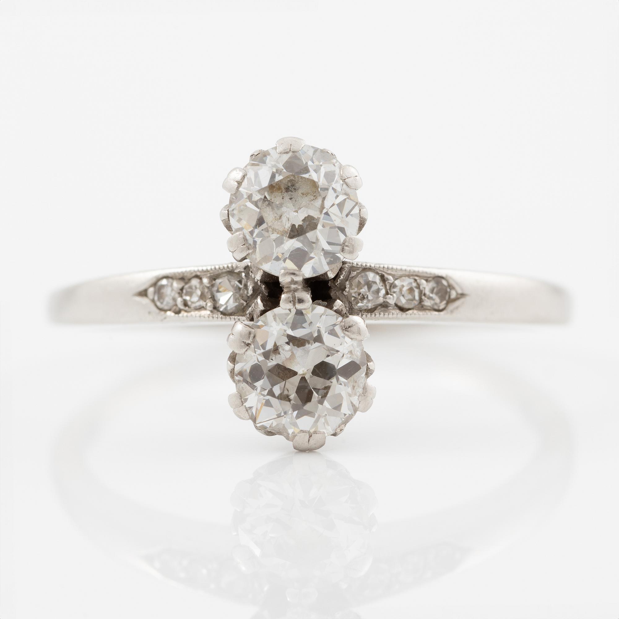 Ring in platinum set with round brilliant-cut diamonds, total weight approx. 1.25 ct.