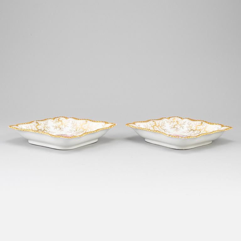 A pair of late Empire porcelain dishes, second half of the 19th century.