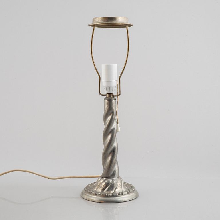 Table lamp, tin, first half of the 20th century.