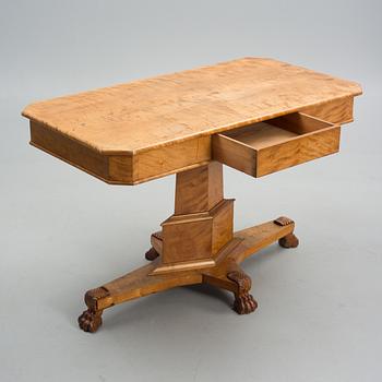 A SUITE, Biedermeier/Karl Johan, first half of the 19th century.