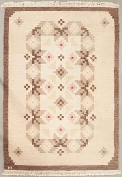 Rölakan rug signed M, approx. 193x138 cm.