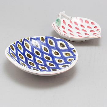 STIG LINDBERG, two faiance dishes, from Gustavsberg Studio.