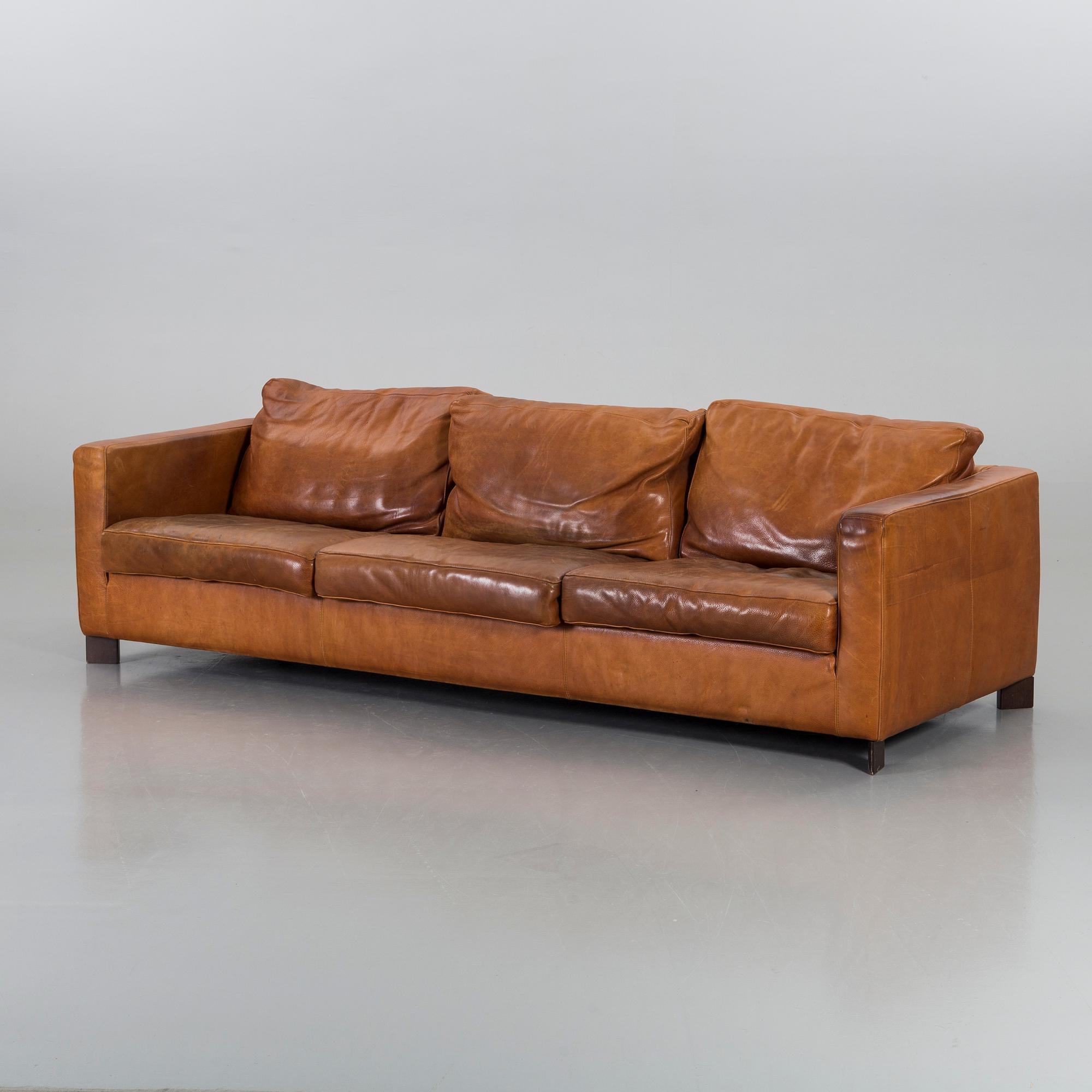 A MOLINARI LEATHER SOFA, end of 20th century. - Bukowskis