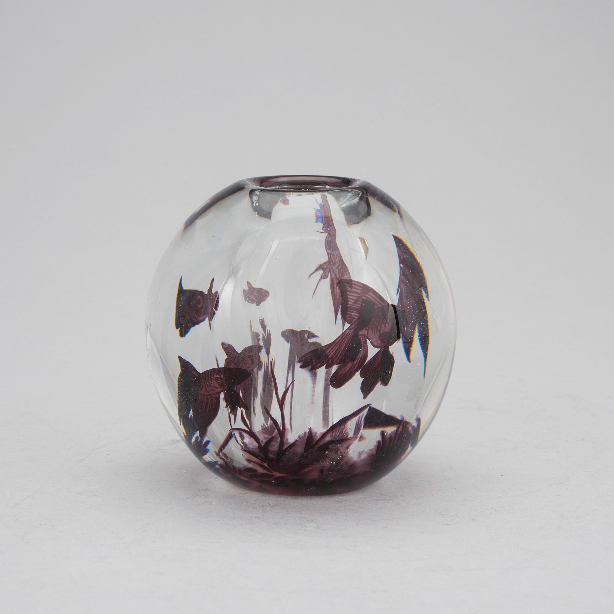 VAS, glas. Edward Hald, Orrefors 1947. Fiskgraal.