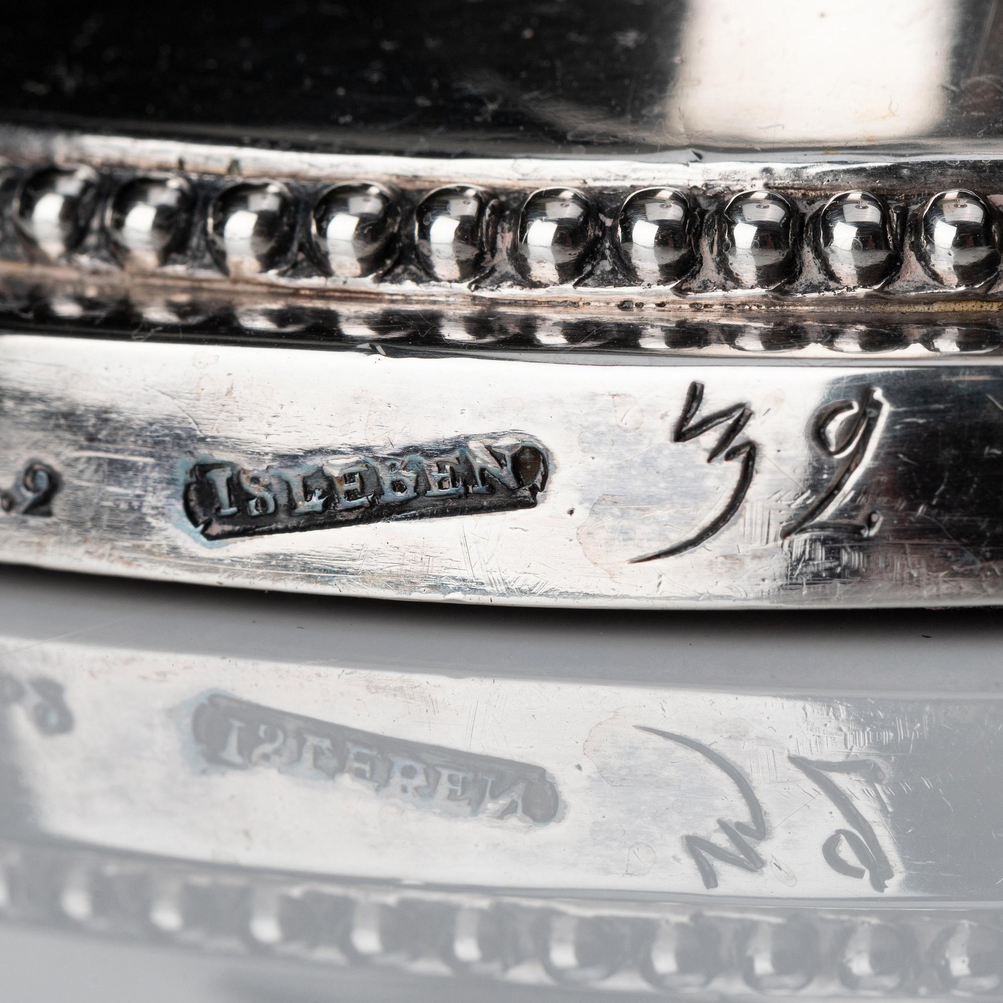 Anders Isleben, kandelabrar för tre ljus, ett par, silver, Norrköping 1793. Gustavianska.