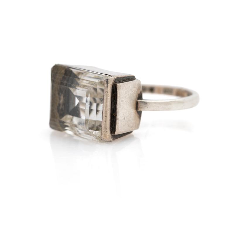Wiwen Nilsson, Ring, silver with faceted rock crystal, Lund 1947.