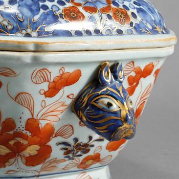 TERRIN, porslin, Kina, 1700-tal.