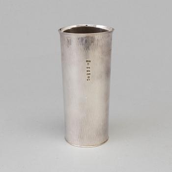 SIGURD PERSSON, a sterling silver vase from Stockholm, 1984.