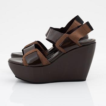 Marni, A pair of patent leather platform sandals, size 36.