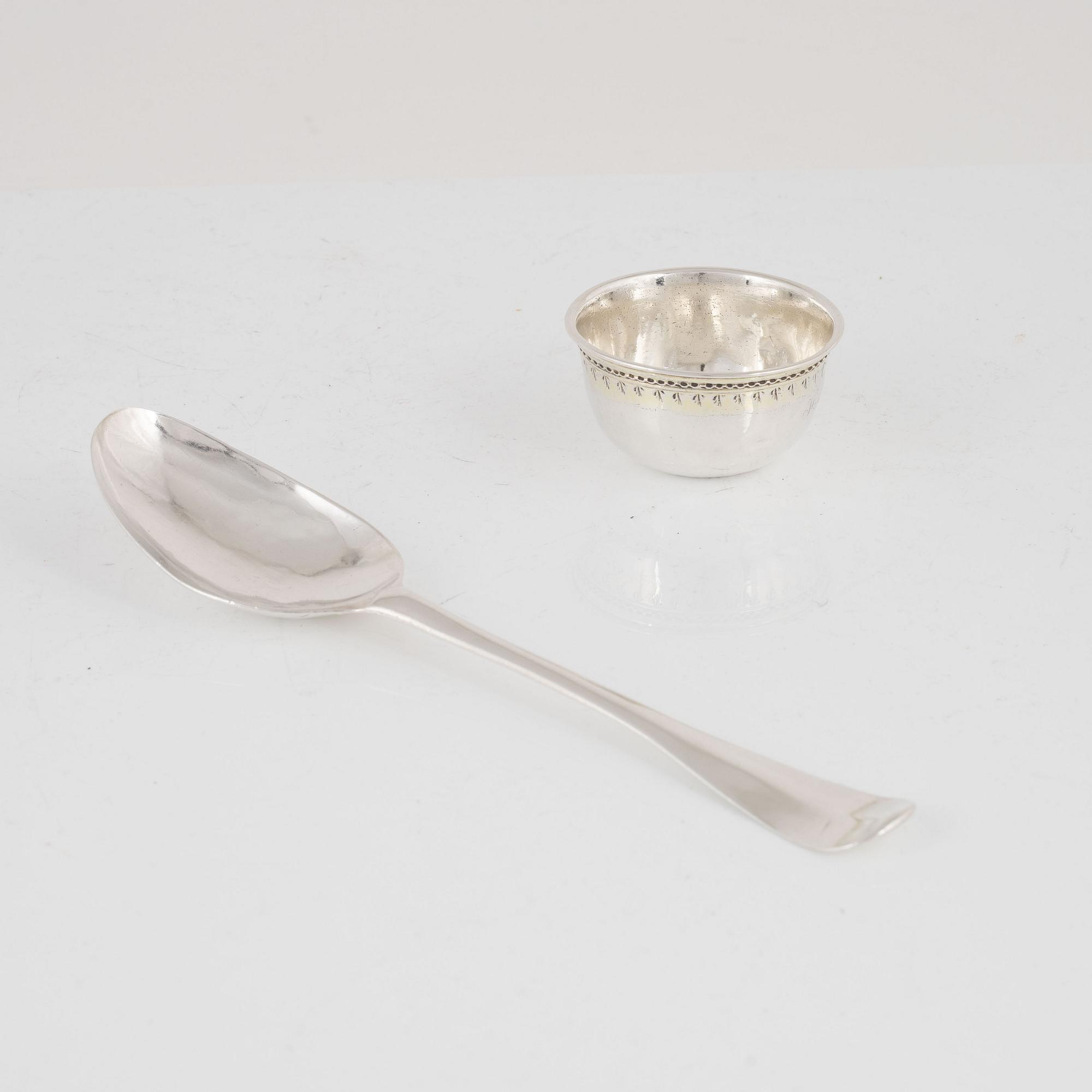 Erik Granroth, tumlare och sked, silver, Sala 1744 och 1748.