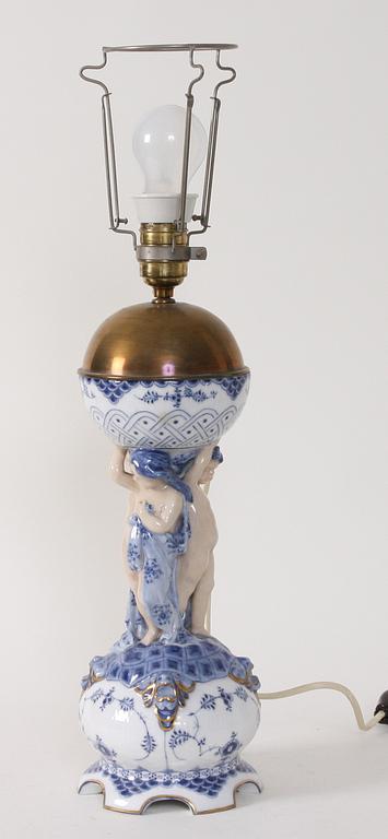 BORDSLAMPA, porslin, Kongl. Dansk. Ca h 54.