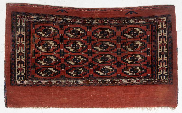 A rug, Turkmen Chuval, approx. 107-115 x 66 cm.