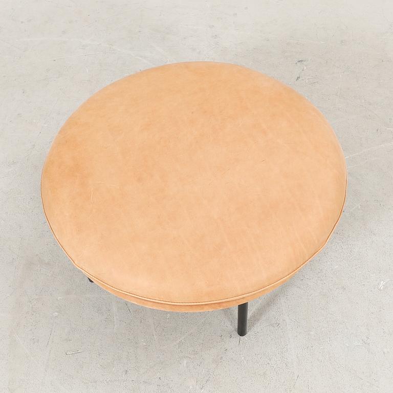Andreas Engesvik, a Tiki leather sofa and stool for Fogia 21st century.