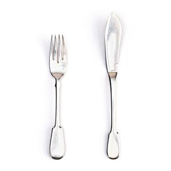 310. Fish-cutlery, silver, 12 forks, Fabergé, Moscow 1908-1917 and 11 knives, Vladimirov, St. Petersburg 1899-1908.