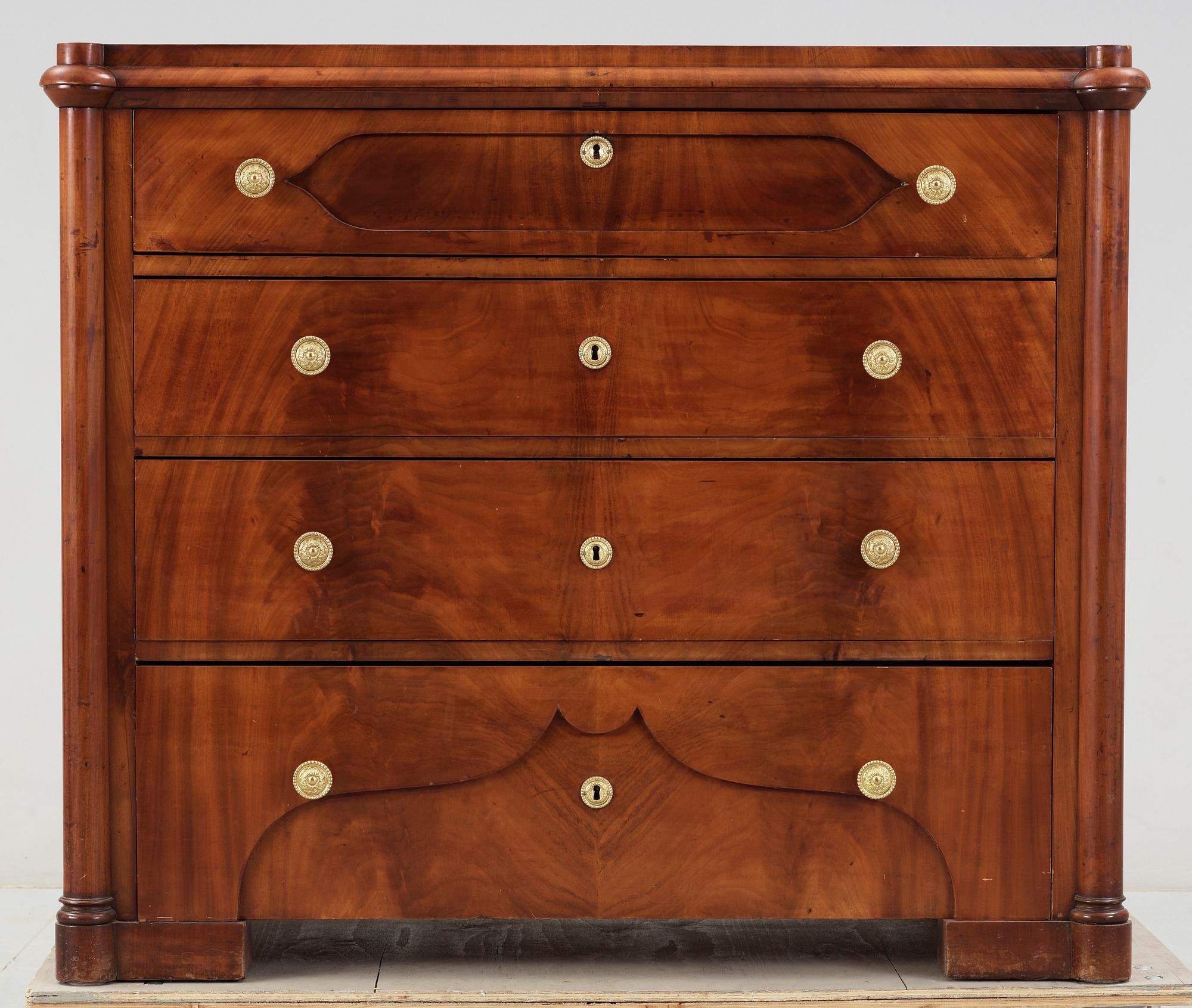 BYRÅ, senempire, 1800-talets mitt.