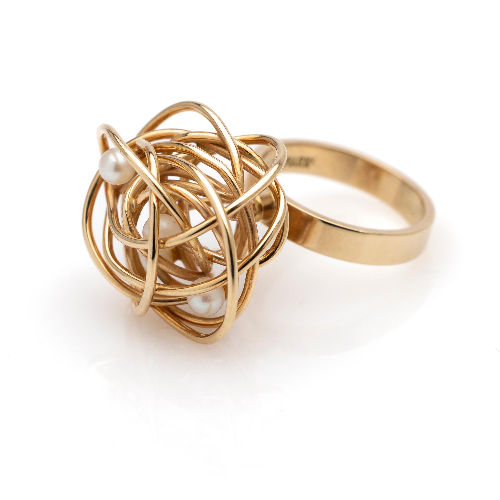 Ring, 18K guld med pärlor.