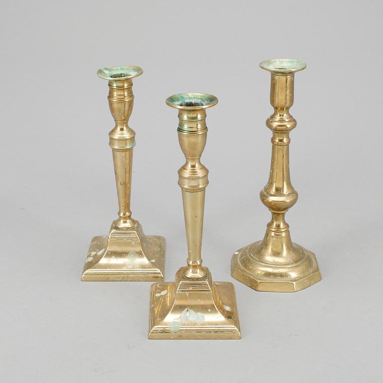 LJUSSTAKAR, 2+1, mässing, sent 1800-tal.