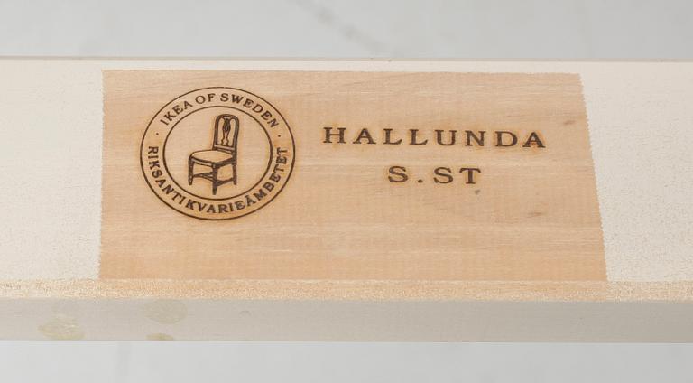 STOLAR, ett par, "Hallunda", ur IKEA:s 1700-tals serie, sent 1900-tal.