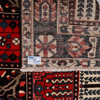 MATTA, Bachtiari, sent 1900-tal, ca 320x160 cm.