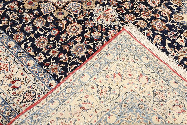 Matta, semiantik Nain, part silk, s.k. Tuteshk, ca 310 x 193 cm.