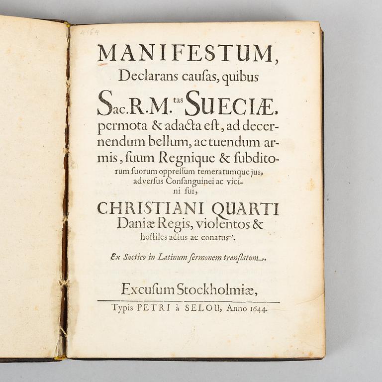 Manifestum, 1644, i samtida skinnband.